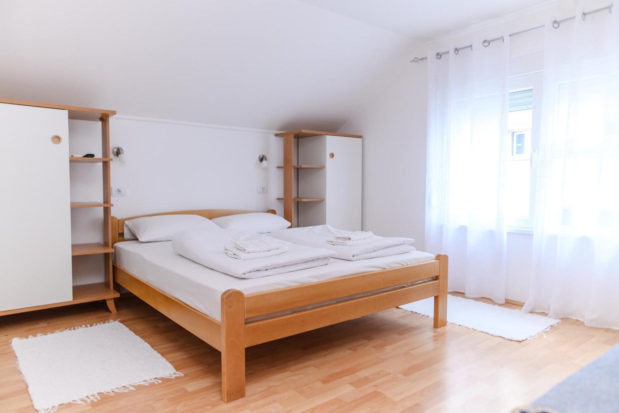 Apartmani Zvirac Soko Banja Exterior photo
